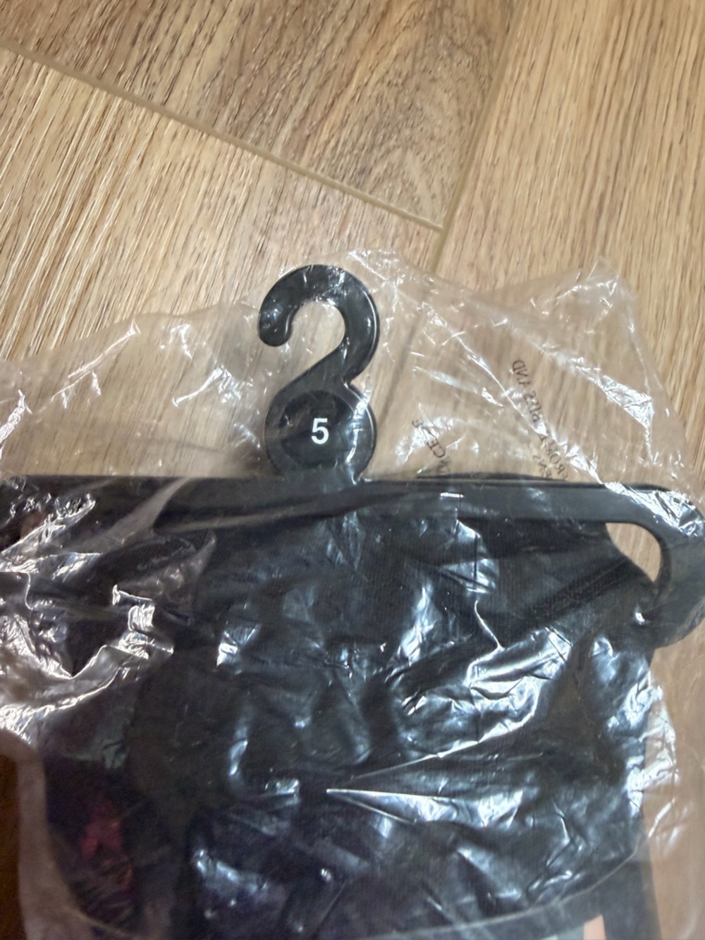 Torrid Size 5X Capri Leggings NWT Black Signature Waist Pocket Stretch Plus 28 - Picture 6 of 6